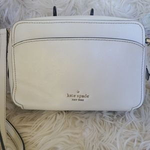 Kate spade lauryn camera bag